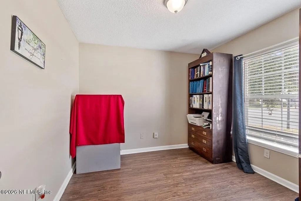 Building Photo - 9155 Mill Grove Dr