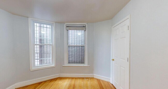 Building Photo - Extraordinary Columbia Heights Opportunity | Spacious 5BR + 2 Den Home with Off-Street Parking