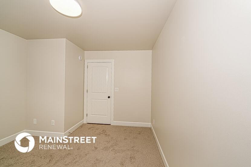 Building Photo - 165 Creekstone Tr