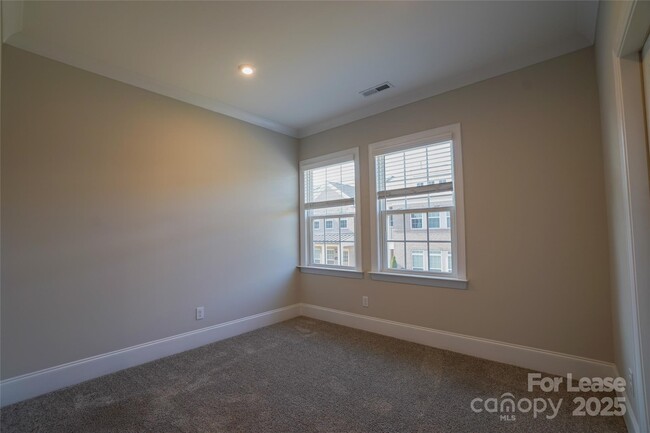 Building Photo - 20220 Shaffer Bach Ln