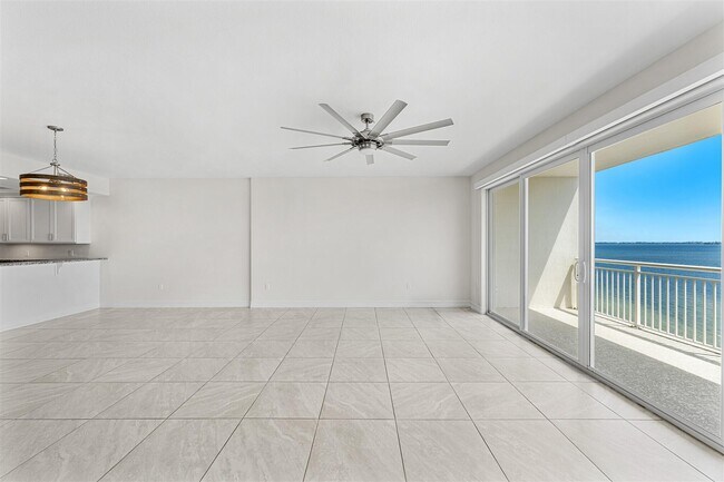 Building Photo - 1435 S Harbor City Blvd