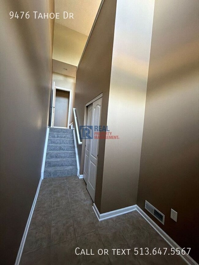 Building Photo - 9476 Tahoe Dr