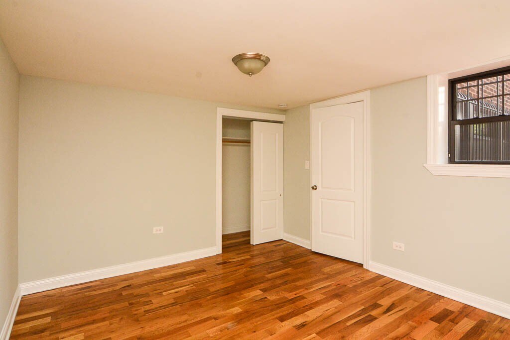 Building Photo - 4242 N Wolcott Ave