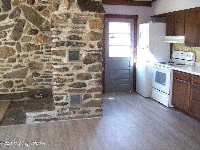 Building Photo - 334 Timber Hill Rd