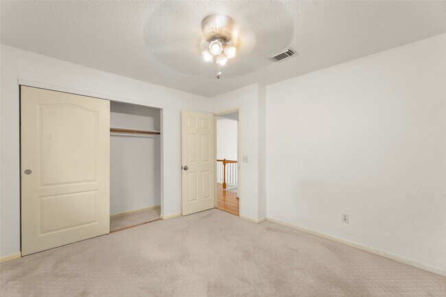 Building Photo - 38 Tall Sky Pl