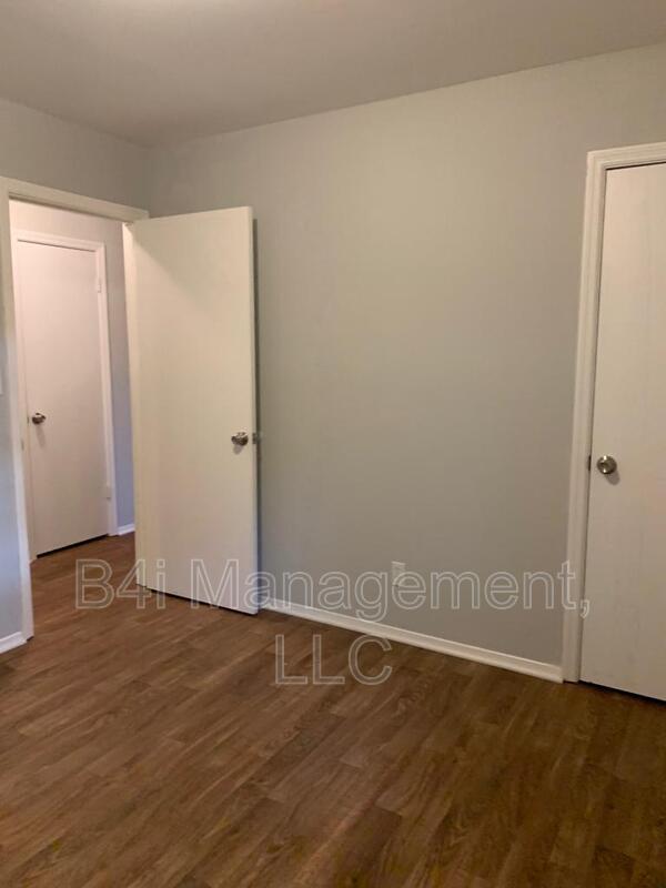 Building Photo - 3025 Sprucewood Dr