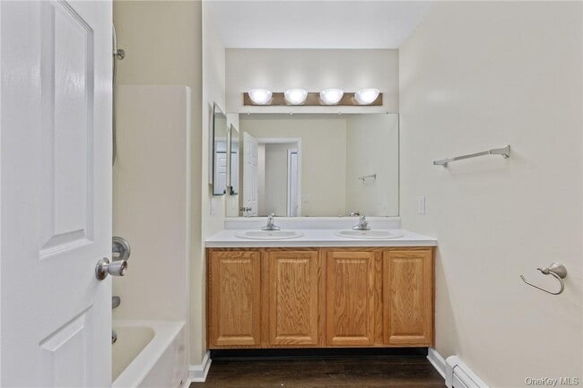 Building Photo - 22 Lake Lodge Dr