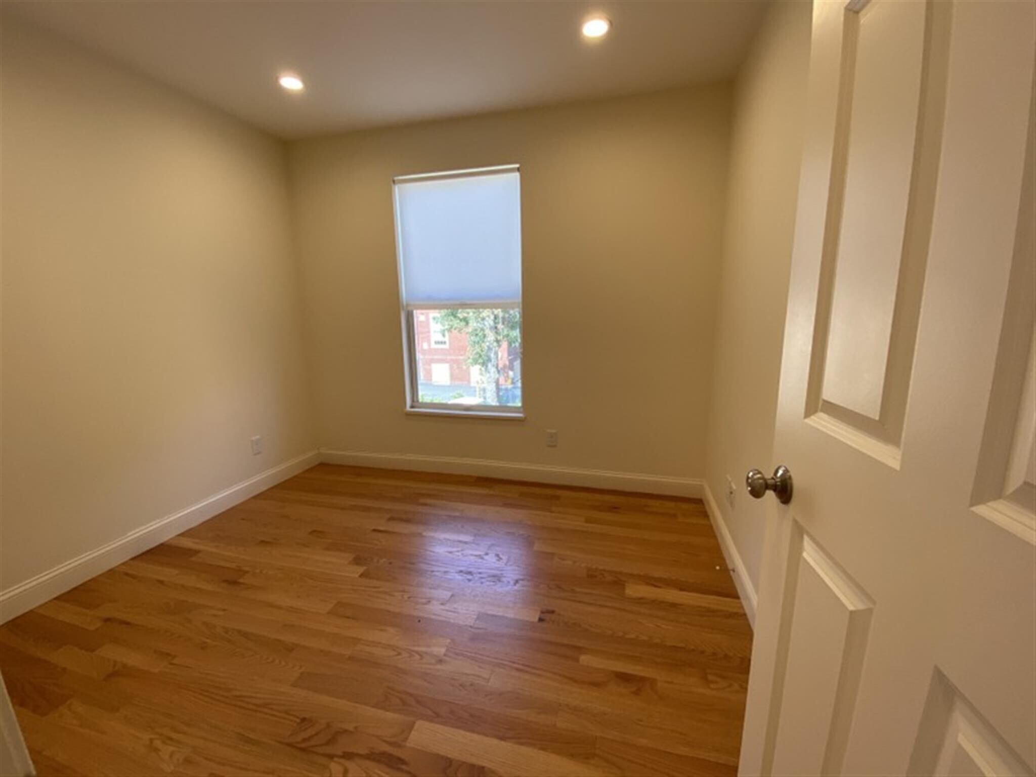 Building Photo - 379 Harvard St