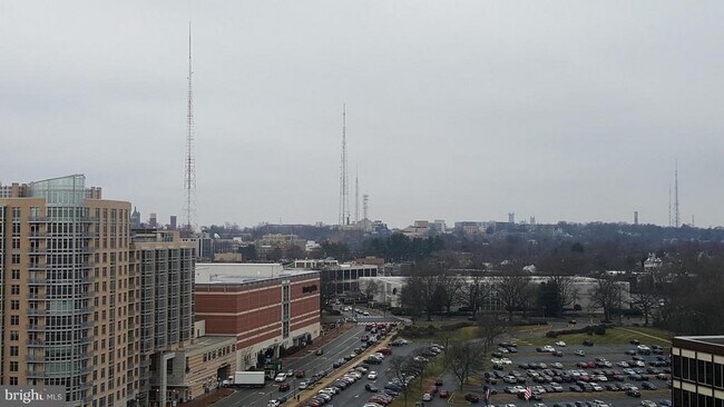 Building Photo - 4515 Willard Ave