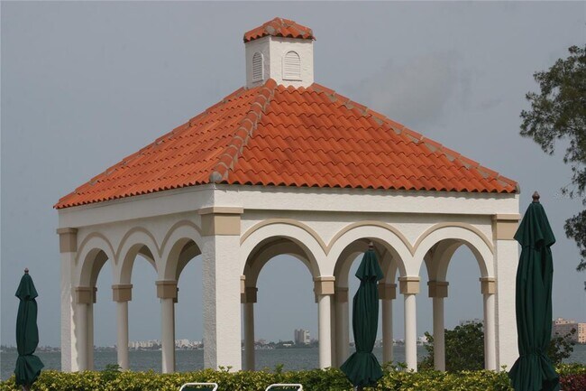 Building Photo - 4737 Dolphin Cay Ln S