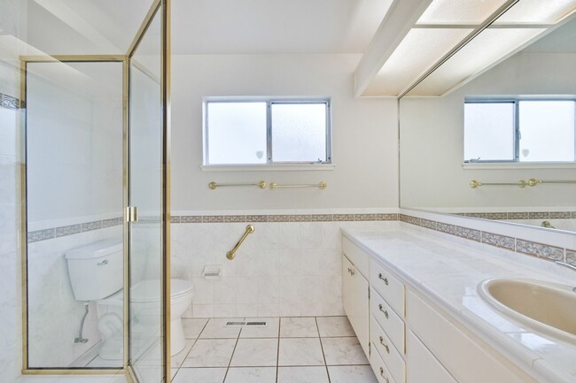 Building Photo - 1534 Crespi Dr