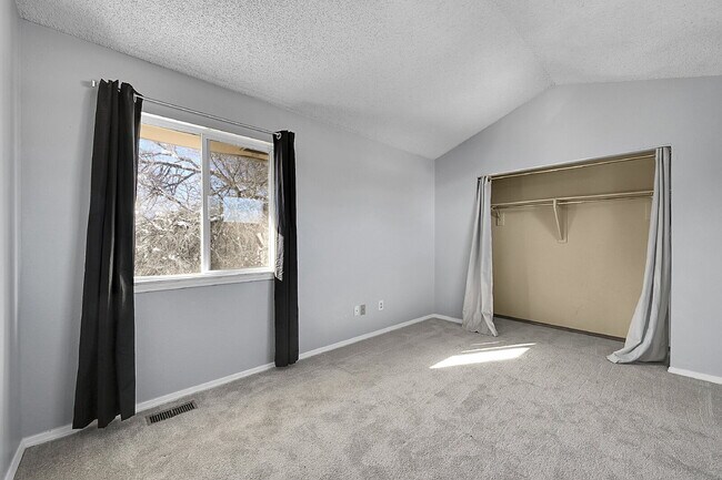 Building Photo - $1,995.95 - 3 Bedrooms, 2 Bathrooms, Single Family Home with Fenced Yard!