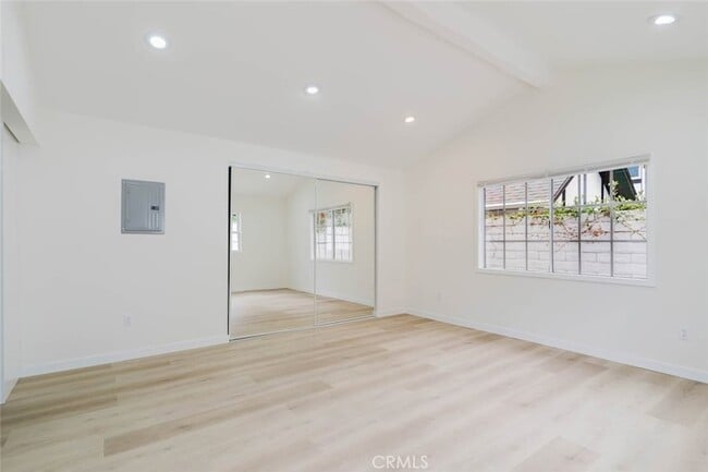 Building Photo - 19314 Valerio St