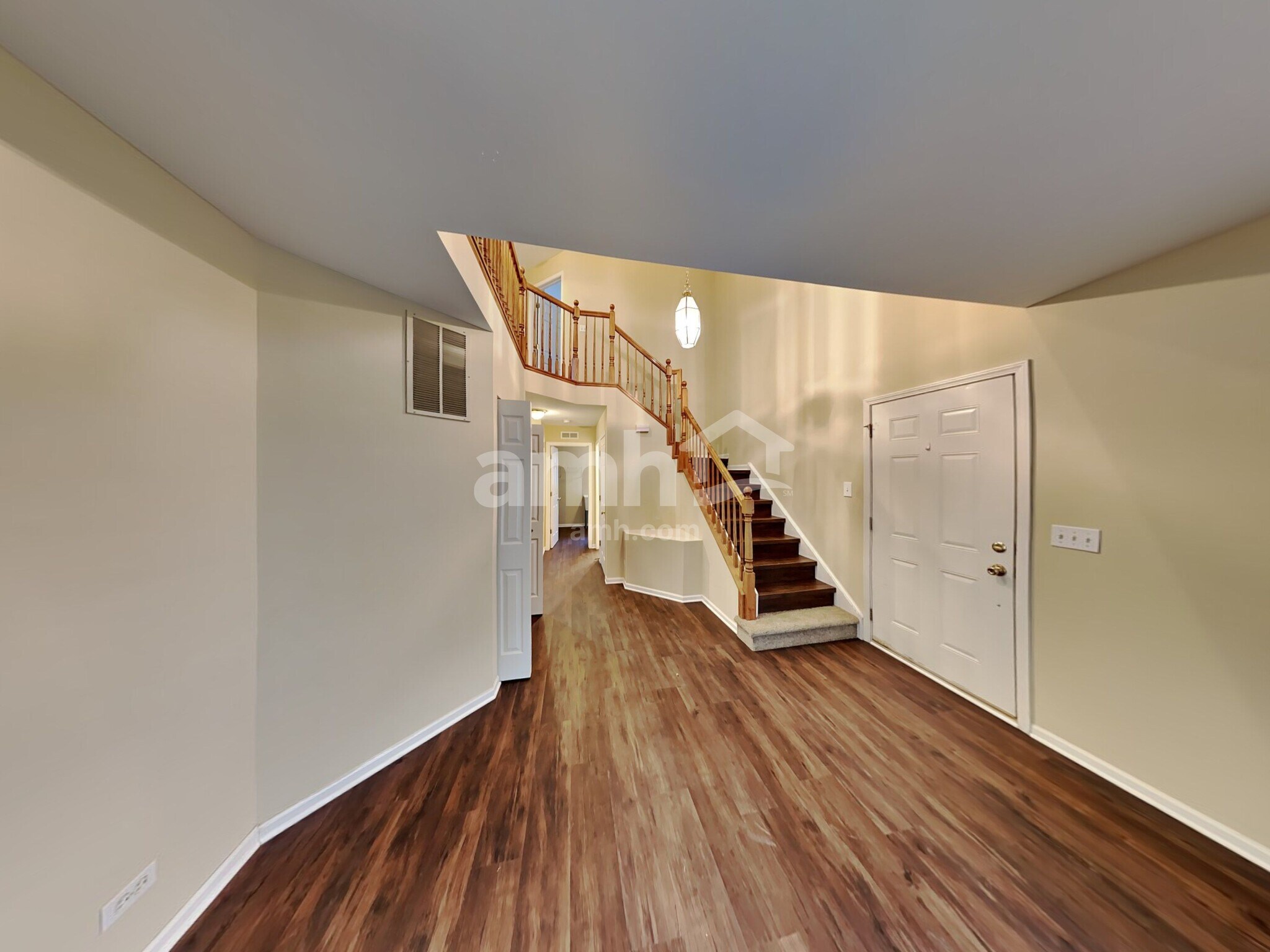 Building Photo - 2670 Spinnaker Dr