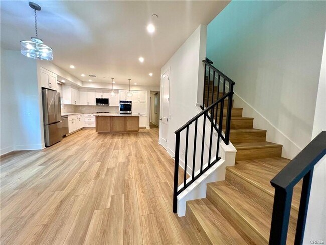 Building Photo - 321 Flint Ave