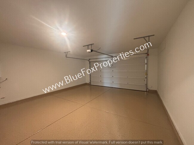Building Photo - 35049 S Lasso Ln