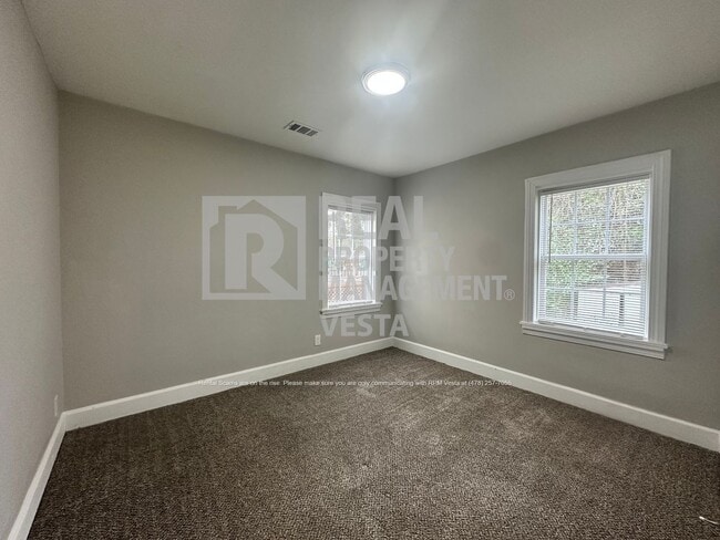 Building Photo - 1076 Carlisle Ave