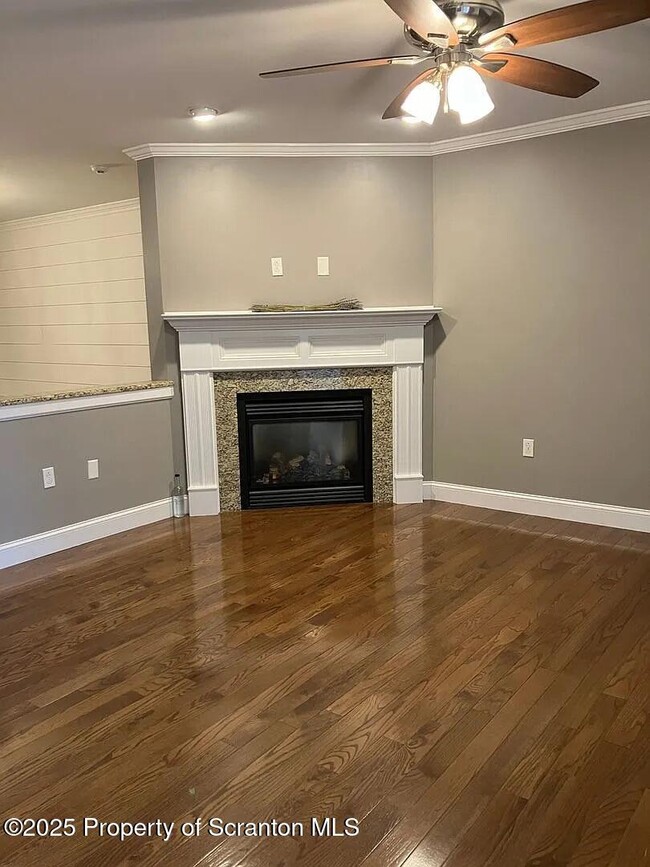 Building Photo - 103 Wisteria Ln