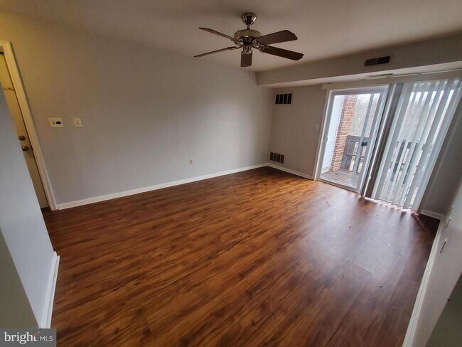 Building Photo - 620 Manatawny St