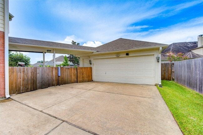 Building Photo - 5911 Canyon Brook Ct