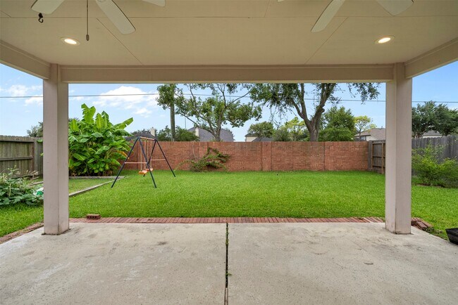 Building Photo - 2610 Cypress Springs Dr