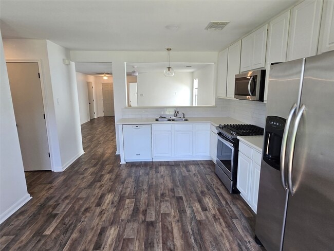 Building Photo - 2638 Skyview Ridge Ct