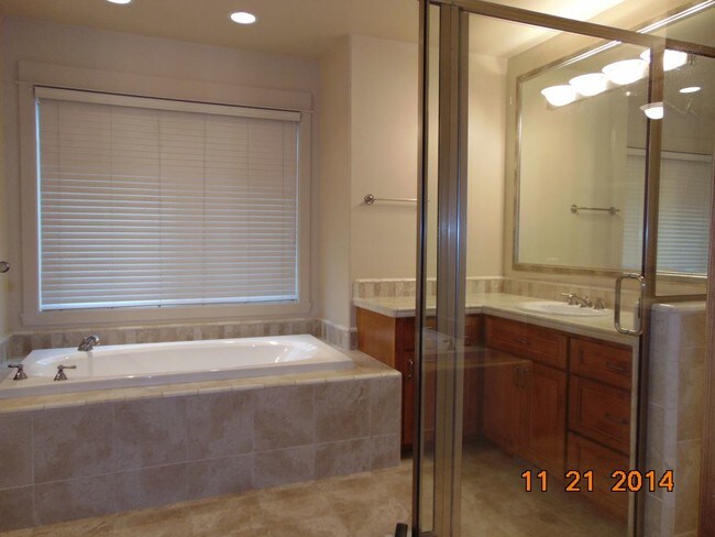 Building Photo - Immaculate Home In Saddle Ridge