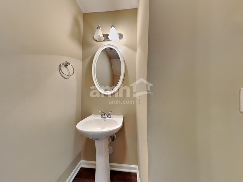 Building Photo - 4652 Midstream Crossing Dr