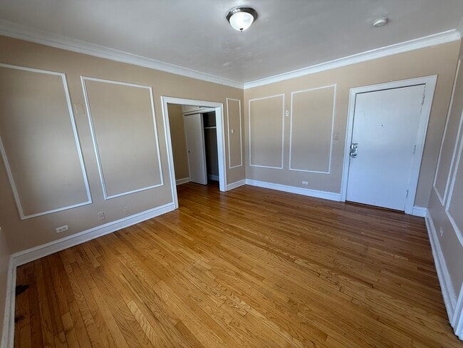 Building Photo - 2801 N Keating Ave