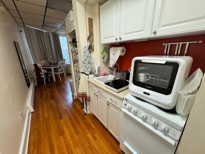 Building Photo - 877 Beacon St