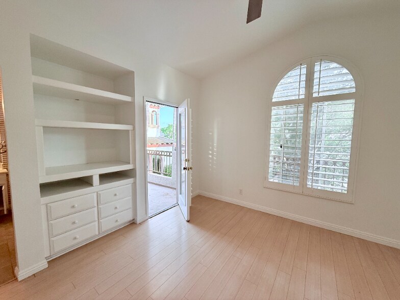 Building Photo - 109 Santa Barbara Ct