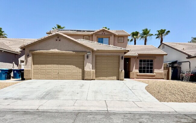 Building Photo - Spacious 4BD/3BA NLV Home with Downstairs ...