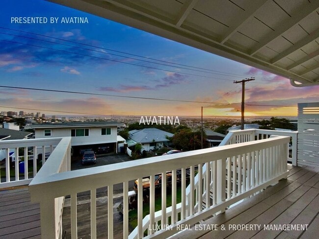 Building Photo - 2330 Makanani Dr