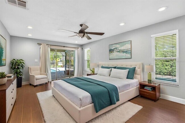 Building Photo - 2111 Paddock Cir