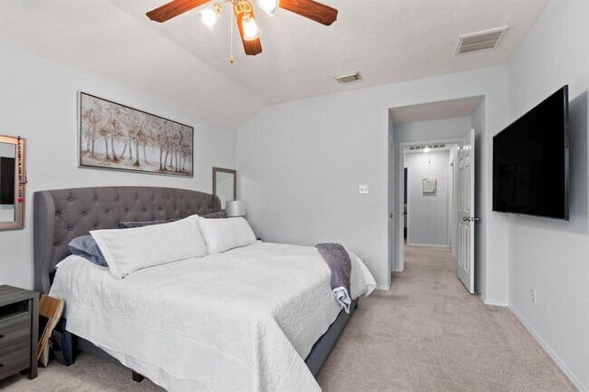 Building Photo - 25915 Hopson Meadows Dr