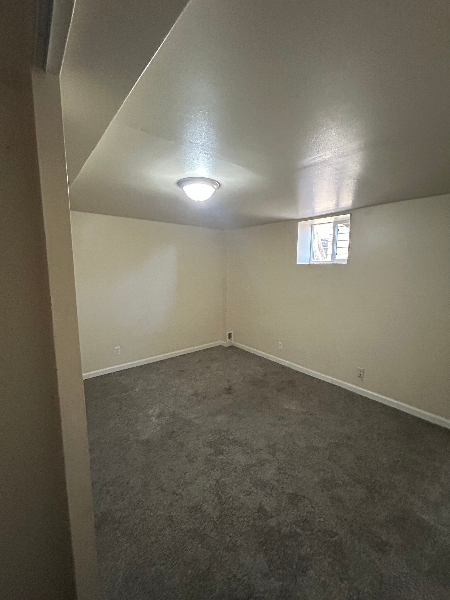 Building Photo - 222 E Evans Ave