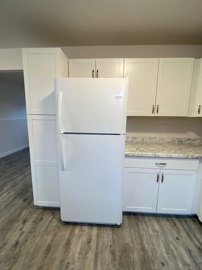 Building Photo - 632
