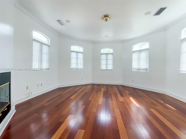 Building Photo - 10170 SW 75th Pl