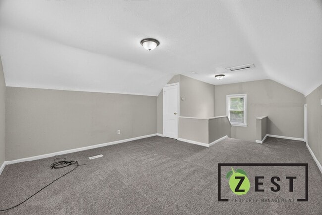 Building Photo - Charming 3 Bedroom home in Detroit Thursday August 6, 2026 @ 7:15p-7:45p