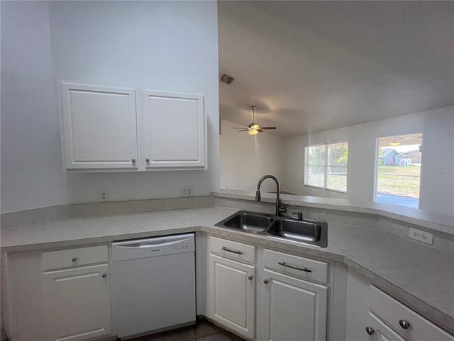 Building Photo - 2223 Rio De Janeiro Ave