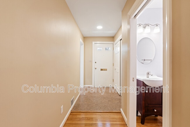 Building Photo - 706 6th St SW