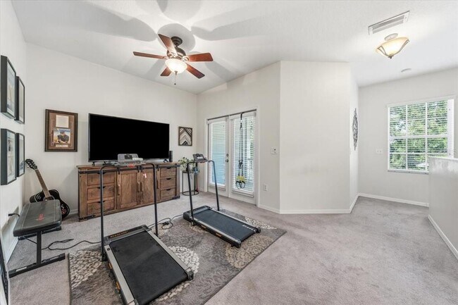 Building Photo - 9606 Royce Dr