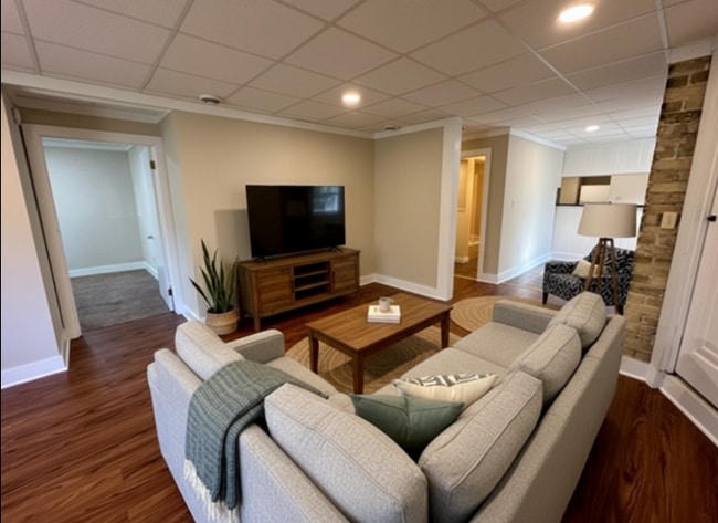 Building Photo - 2500 N Bartlett Ave