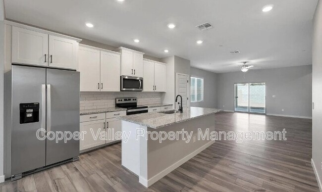 Building Photo - 11507 W Deanne Dr