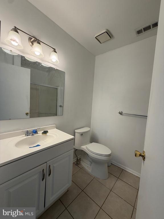 Building Photo - 716 Woodhollow Dr