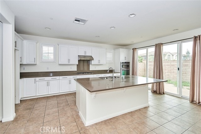 Building Photo - 2962 E Via Corvina