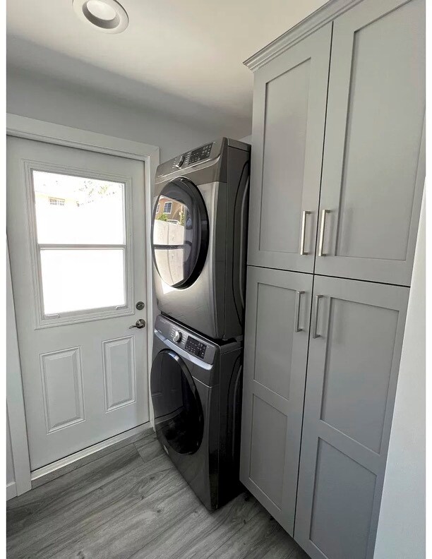 Building Photo - 14739 Drell St