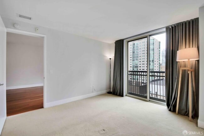 Building Photo - 50 Lansing St