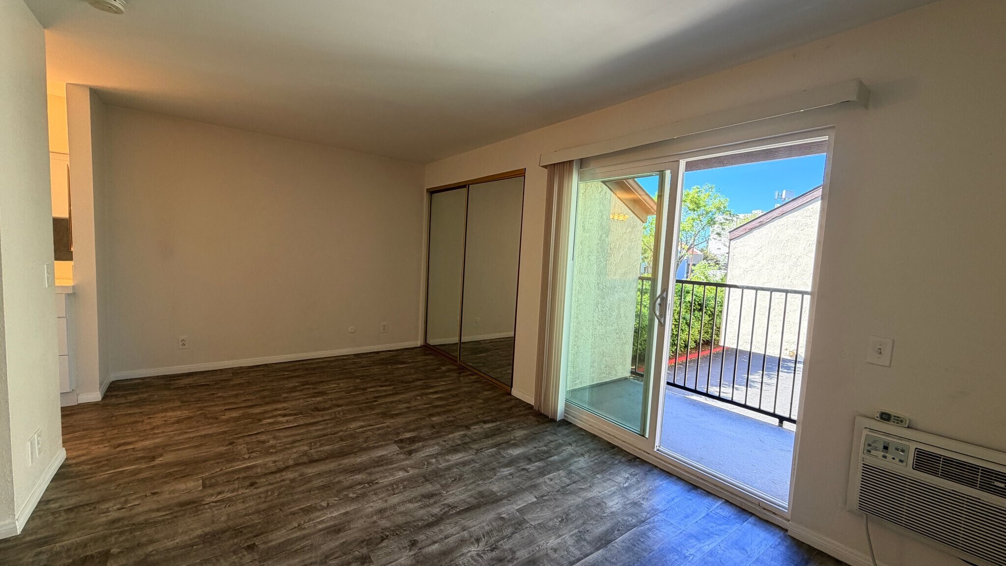 Building Photo - 5027 Guava Ave