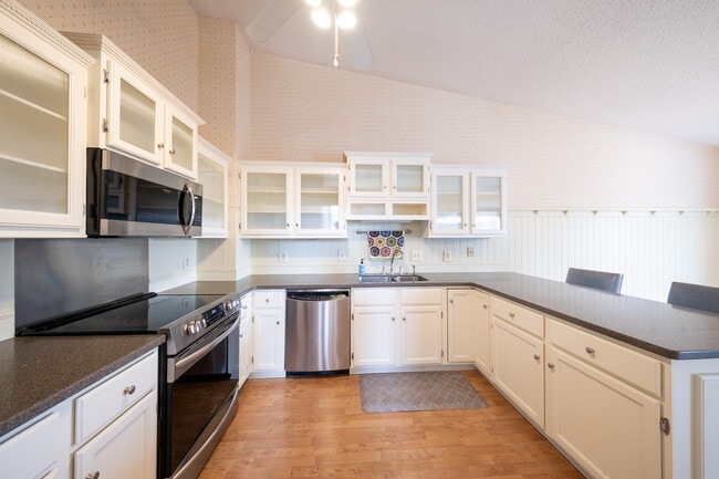 Building Photo - 6045 Covington Terrace